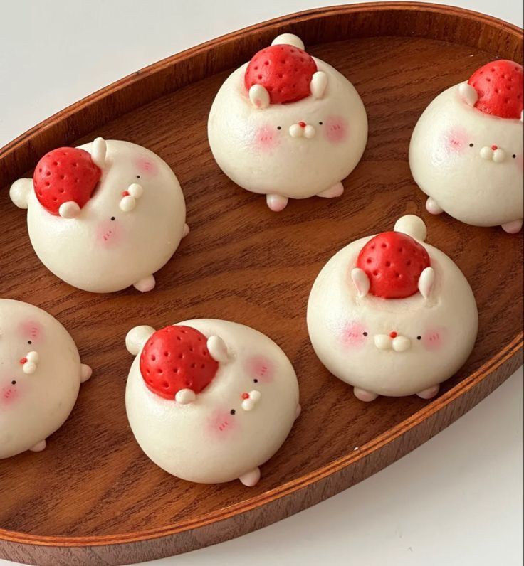 many-cat-mochi from Pinterest https://www.pinterest.com/pin/2814818511149576/